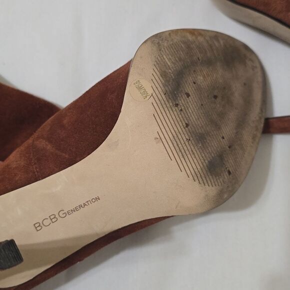 BCBG GENERATION VINTAGE PULL ON SUEDE BOOTS SIZE  9.5 - Picture 7 of 12